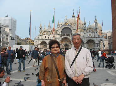 2006年(69岁)偕家人欧洲十日游